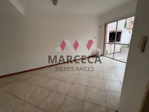 Depto Tipo Casa 4 ambientes con 3 baños