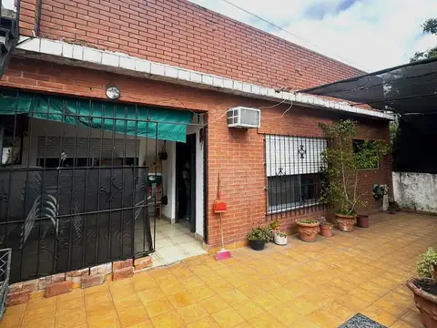 VENTA PH DE 3 AMBIENTES CON TERRAZA, PARRILLA Y LAVADERO