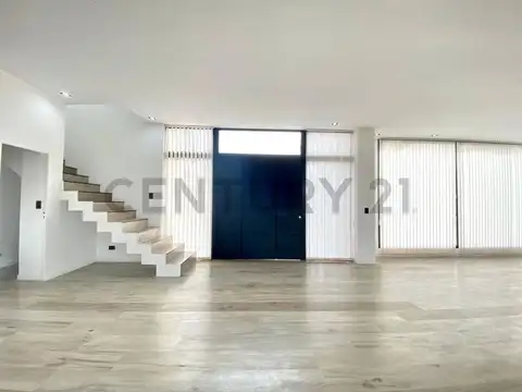 Casa en Alquiler de 3 dormitorios