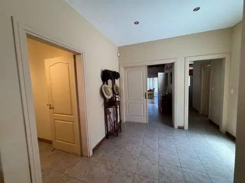Excelente casa sobre en inmejorable ubicacion en venta