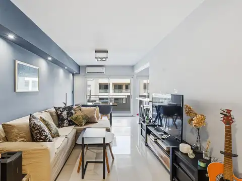 Venta 2 Ambientes en Villa Pueyrredón: Balcón, Cochera y Excelente Confort