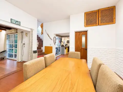 1 De Mayo  al 2300
