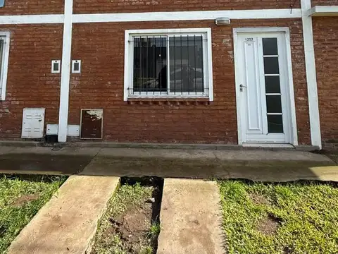 Casa en Alquiler en Ricardone, San Lorenzo