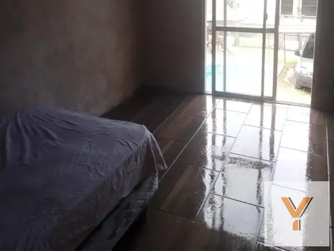 Casa en venta - 2 Dormitorios 1 Baño - 86Mts2 - Villa Parque Sicardi