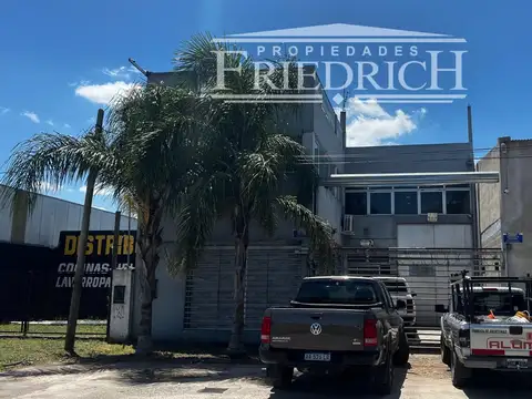 Galpón con recepción y oficina