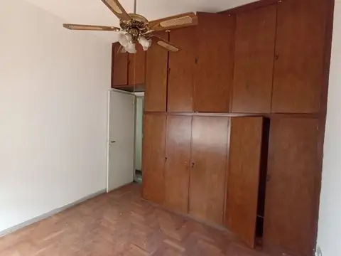 Venta casa 4 amb en L. de Zamora con coch y fondo