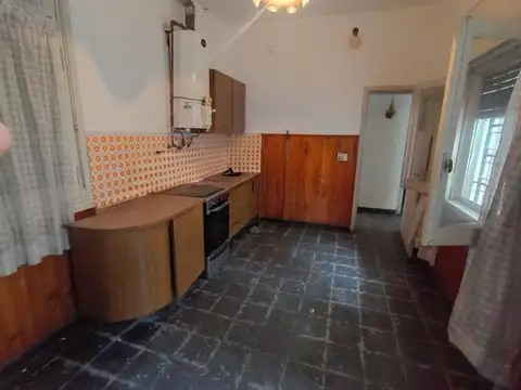 Casa en Venta en Temperley, USD 110.000