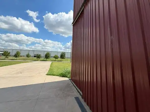 ALQUILER DE NAVE INDUSTRIAL EN EL POLO DE EZEIZA 3