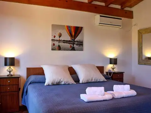 Casa 14 ambientes con 6 baños