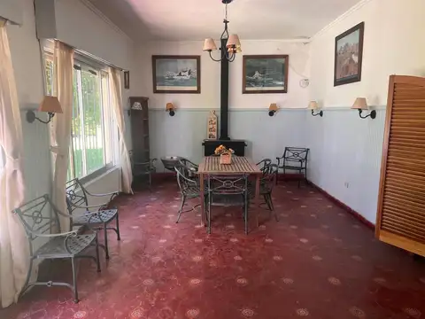 Casa en Venta con 3 cocheras