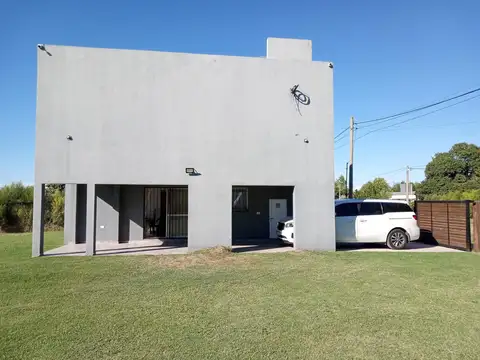 Casa en Alquiler en Funes, $ 1.400.000