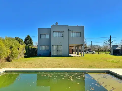 Casa en Alquiler en Funes, $ 1.400.000