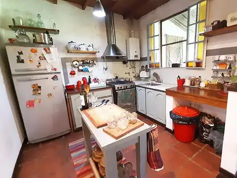 Casa 4 ambientes con 3 baños