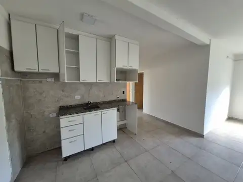 ALQUILO DEPTO TRES AMB C/ COCHERA MORENO SUR