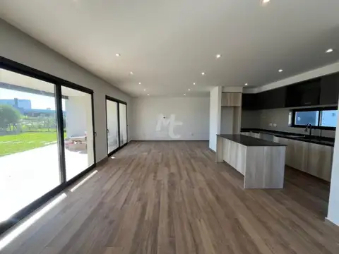 Casa en ventan Santa Lucia