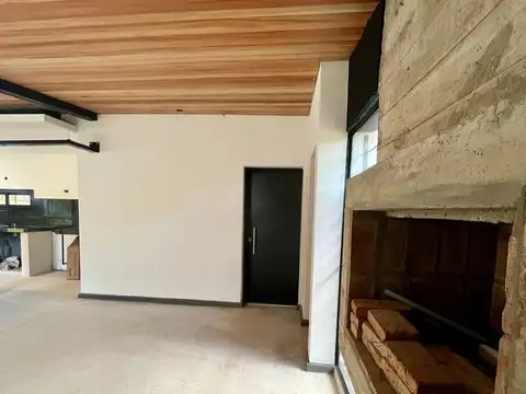 Casa 2 ambientes con 1 baño