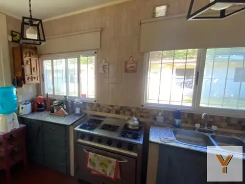 Casa 7 ambientes con 3 baños