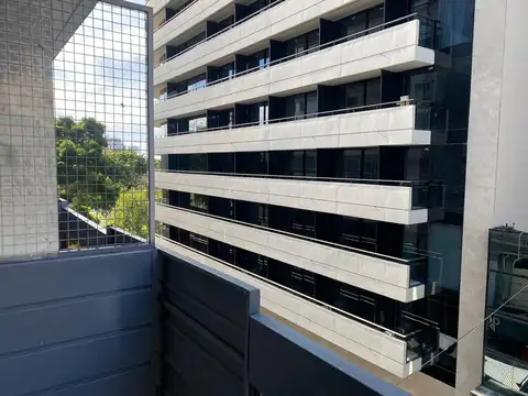 Disponible desde 13 marzo, frente, bien ubicado, amoblado