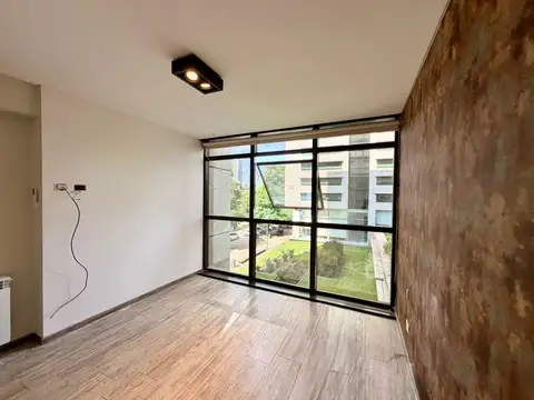 Av Caseros  al 100