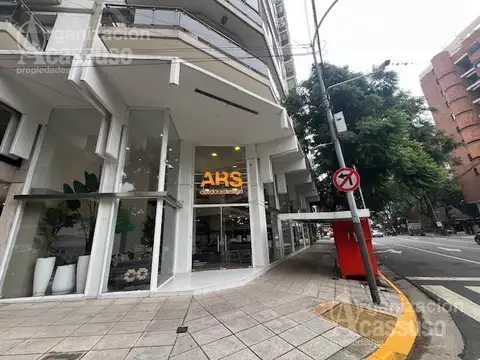Av Libertador  3910 - La Lucila