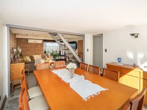 Casa 5 ambientes con 2 baños