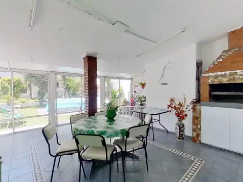 Depto Tipo Casa 5 ambientes con 2 baños