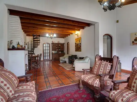 VENTA CASA 6 AMBIENTES RAMOS MEJIA APTO CREDITO
