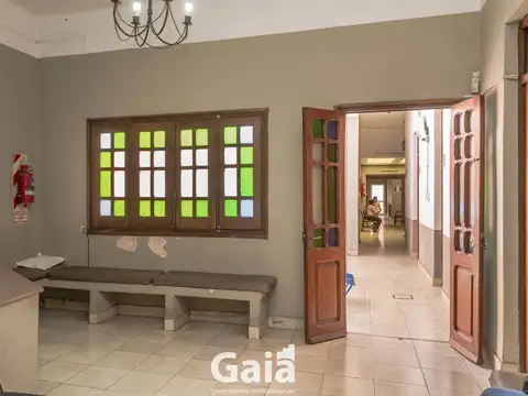 Casa 12 ambientes con 3 baños