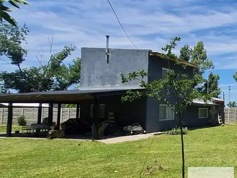 Casa en venta - 4 Dormitorios 2 Baños - 3.300Mts2 - Alejandro Korn, San VicenteA