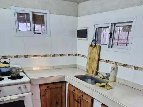 Casa en venta - 4 Dormitorios 2 Baños - 3.300Mts2 - Alejandro Korn, San VicenteA