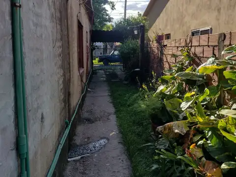 Propiedad  de 10x 33mts.Excelente acceso a  Autop. Panamericana, ruta 9, ruta 197. Centro de Pacheco