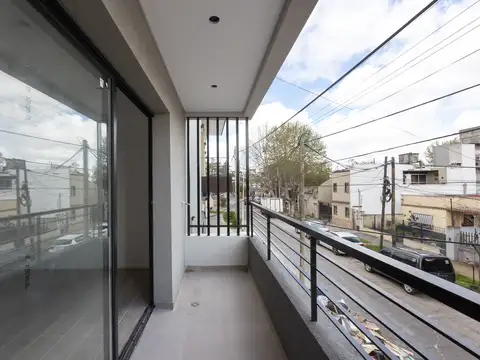 Oportunidad en Caseros: 3 ambientes en dúplex c/parrilla y entrega en 45 días. P