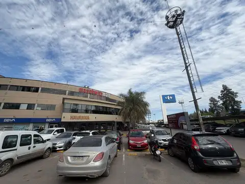 OFICINA  - LOCAL EN Maschwich Mall  Escobar