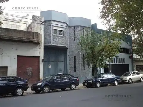 Galpón - Depósito  de 400 m2 en VENTA 
