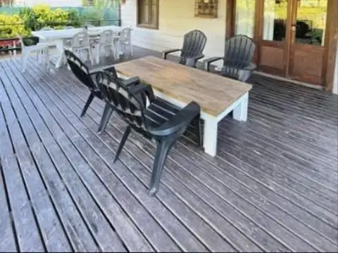 Casa en Venta con 4 cocheras