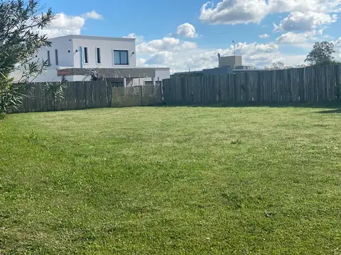 Venta Lote Exclusivo en Santa Emilia – Pilar del Este