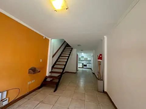 Depto Tipo Casa 3 ambientes con 2 baños