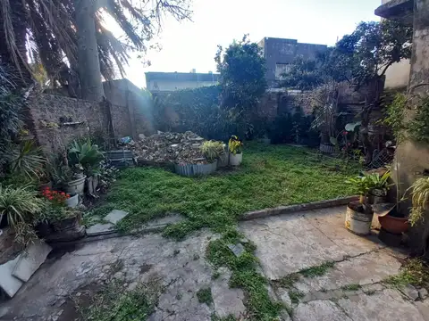 inmueble en Munro, que posee 4 propiedades en una!