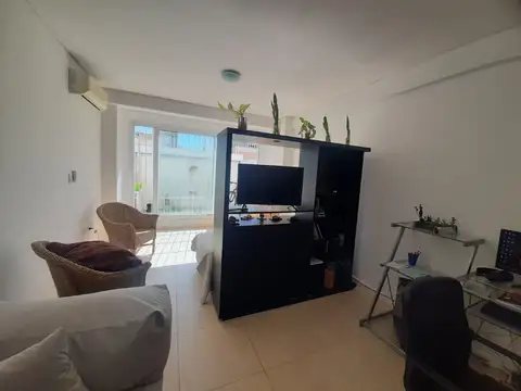 ALQUILER  MONOAMBIENTE DE CATEGORIA DESSAU VI