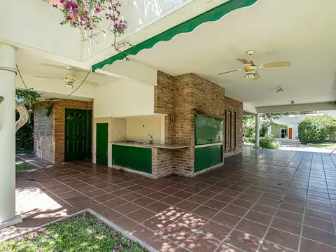Casa en Venta al Oeste