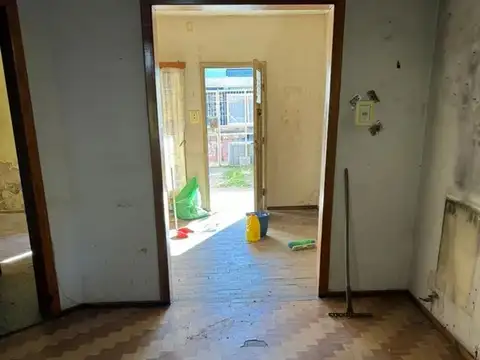 Casa 3 ambientes con 1 baño