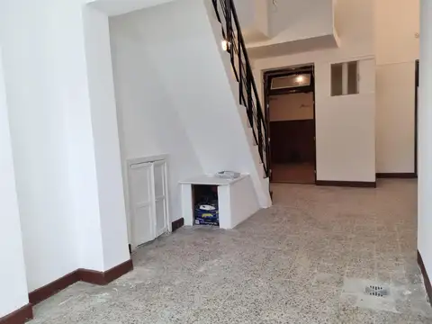 Depto Tipo Casa 4 ambientes con 2 baños
