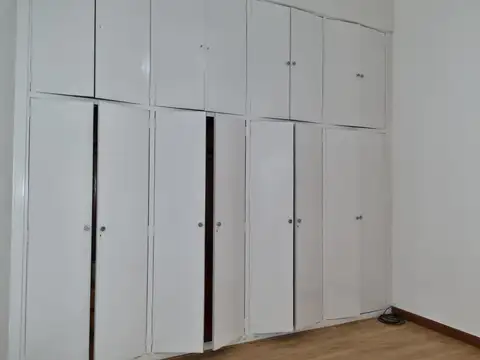 Depto Tipo Casa 4 ambientes con 2 baños