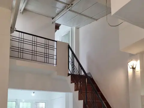 Depto Tipo Casa en Venta 60 años
