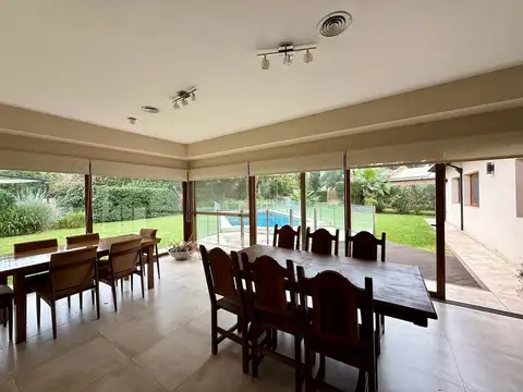 Casa en Venta en Francisco Alvarez, USD 445.000