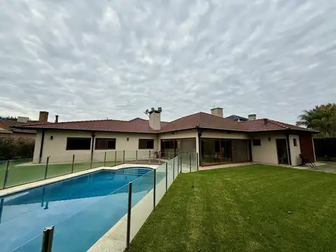 Venta Casa Country Banco Provincia 4 ambientes en Moreno