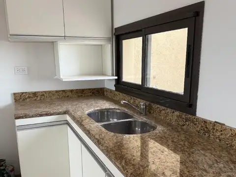 Dos duplex a estrenar en colonia tirolesa