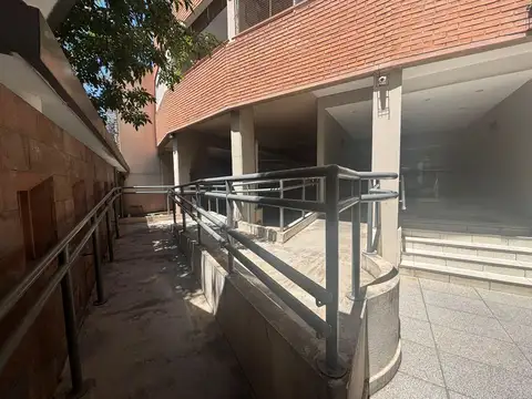 Departamento en cañitas con cochera , super luminoso 