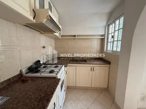 Depto Tipo Casa 2 ambientes con 1 baño