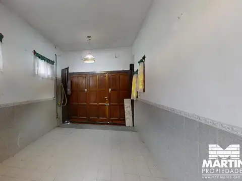 Casa en venta en Martínez 4 ambientes lote propio 150 m2 cub 2 baños y toilette, cochera.